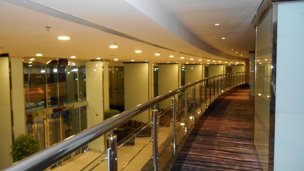 Grand Mayral Hotel El-Huber Dış mekan fotoğraf
