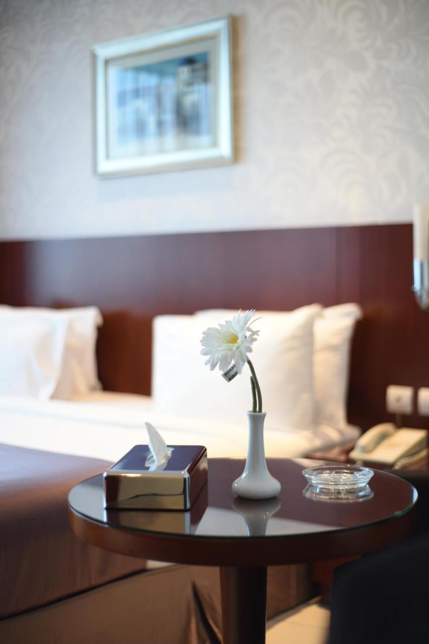 Grand Mayral Hotel El-Huber Dış mekan fotoğraf